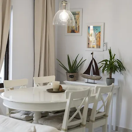 Retreat - Sunset View By Hd